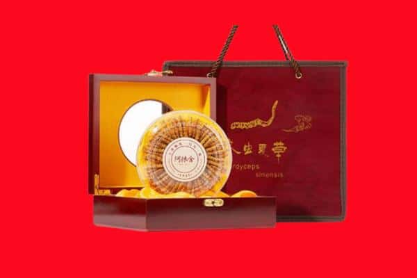收购资讯:甘南玛曲县回收冬虫夏草是按克吗